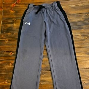 Boys Under Armour Athletic Pants, Size XS,gray and black